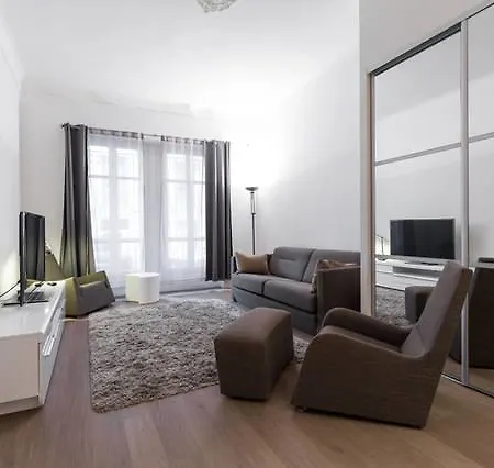 Carre D'or Apartment *